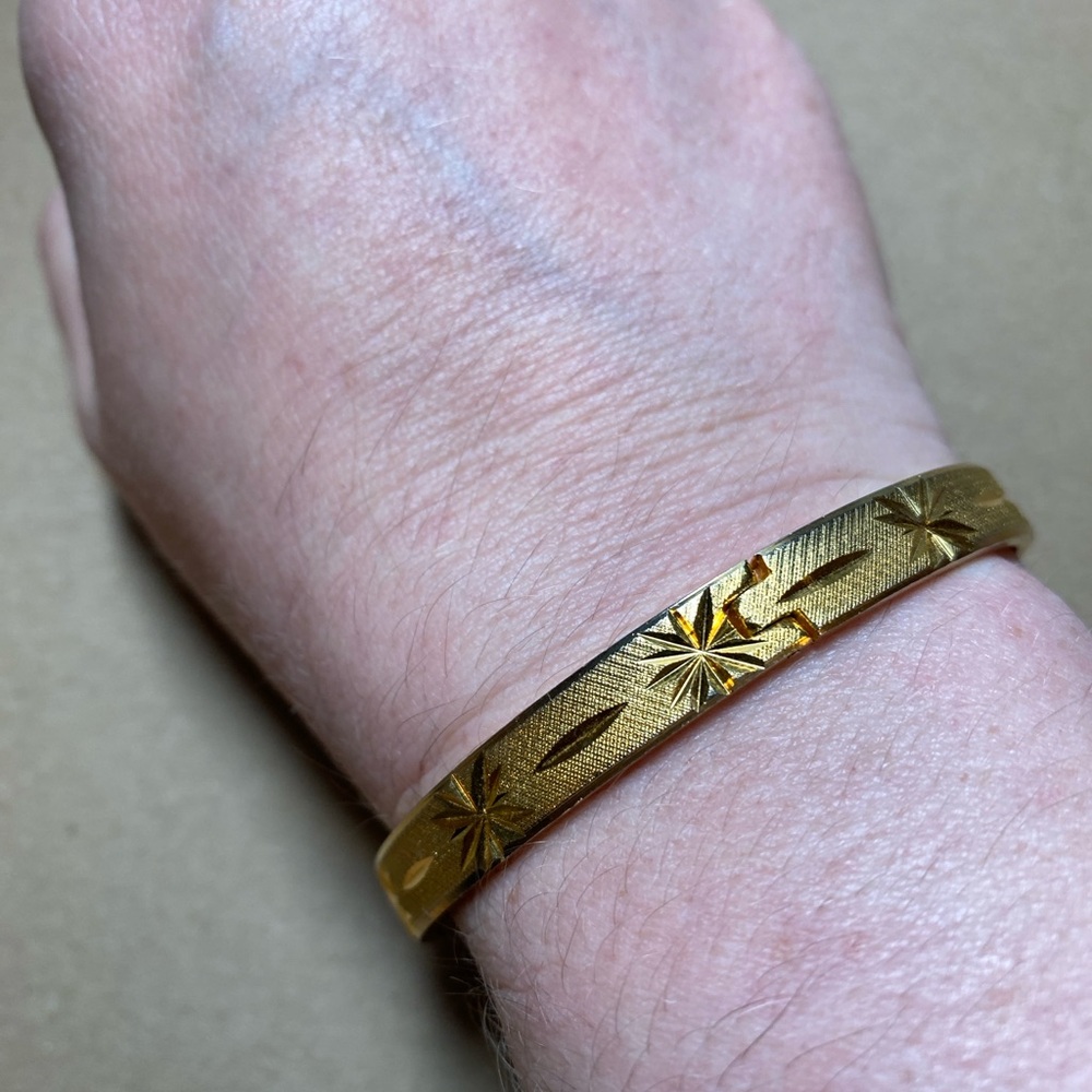 Vintage etched Star burst gold filled hinge bracelet